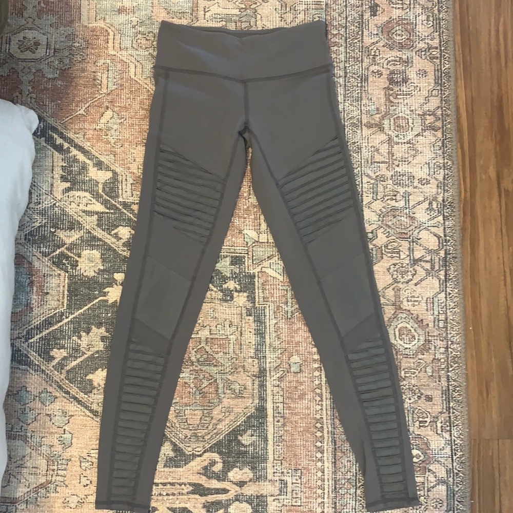 alo moto leggings